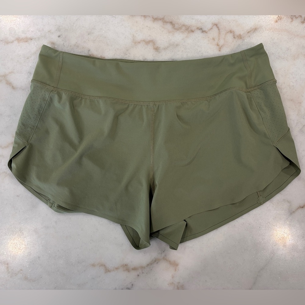 3-pack - Athleta Run With It 3.5” Short - Size L - Great Condition